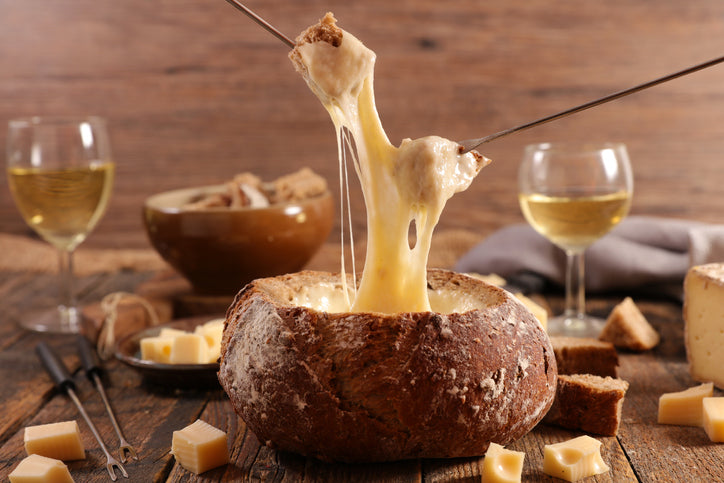 Cheese and wine fondue (meal size)